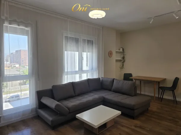 Tirane, jepet me qera apartament 1+1 Kati 3, 64 m² 530 € (5 MAJI)