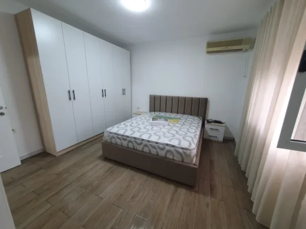 Tirane, jepet me qera garsoniere Kati 2, 37 m² 450 mije leke (21 Dhjetori)