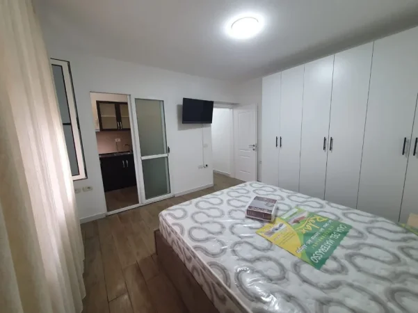 Tirane, jepet me qera garsoniere Kati 2, 37 m² 450 mije leke (21 Dhjetori)