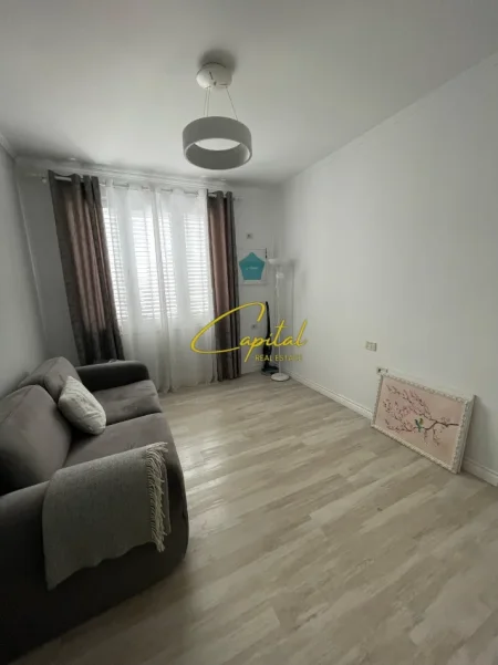 Tirane, jepet me qera apartament 2+1 Kati 7, 100 m² 900 € (RRUGA E KAVAJES)
