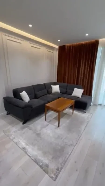 Tirane, jepet me qera apartament 1+1 Kati 9, 75 m² 600 € (Astir)