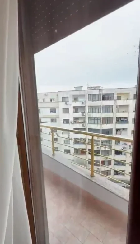 Tirane, jepet me qera apartament 1+1 Kati 9, 75 m² 600 € (Astir)