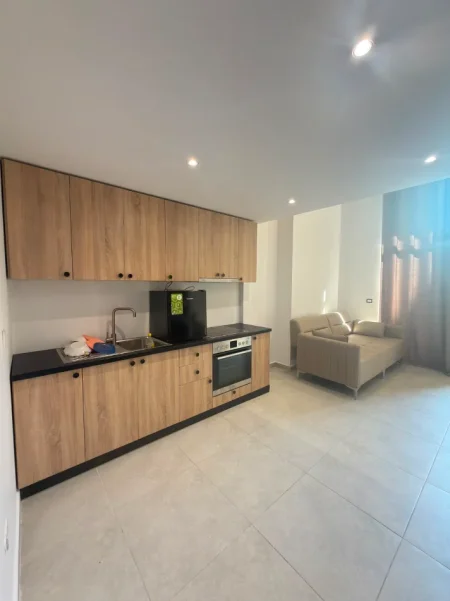 jepet me qera apartament 1+1 , (Bedri karapici)