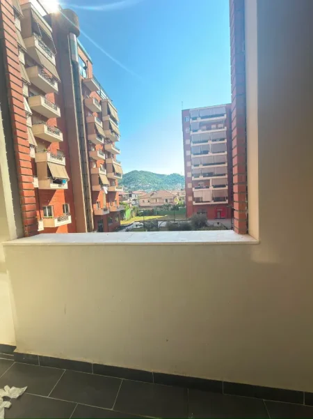 jepet me qera apartament 1+1 , (Bedri karapici)