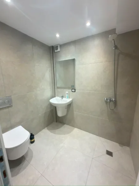 jepet me qera apartament 1+1 , (Bedri karapici)