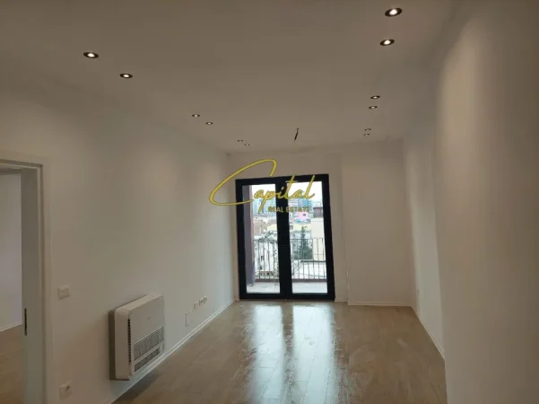 Tirane, jepet me qera zyre Kati 4, 62 m² 650 € (GARDEN BUILDING RESIDENCE)