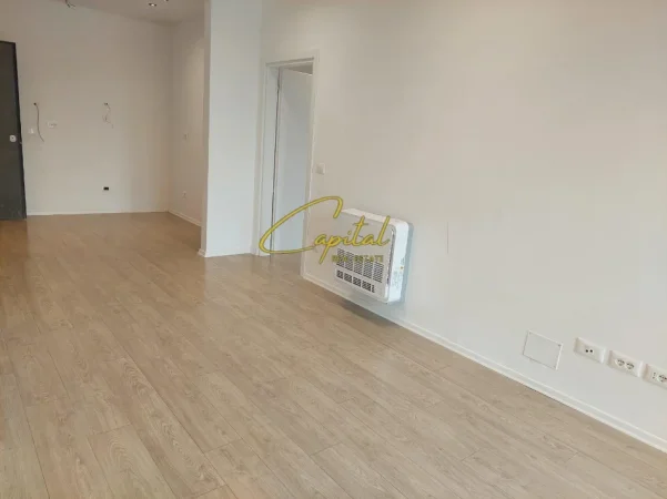 Tirane, jepet me qera zyre Kati 4, 62 m² 650 € (GARDEN BUILDING RESIDENCE)
