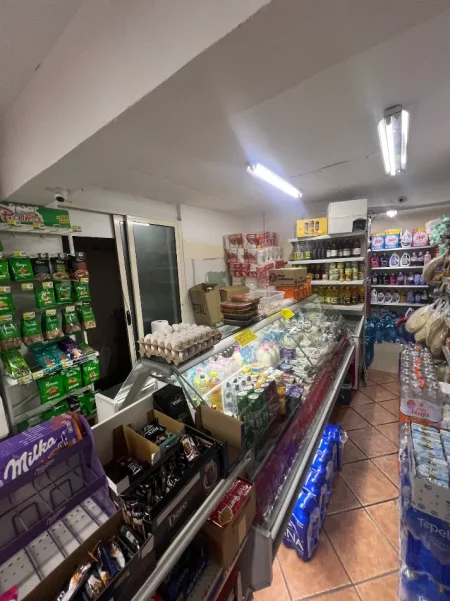 Tirane, shes Dyqan 31.500 €