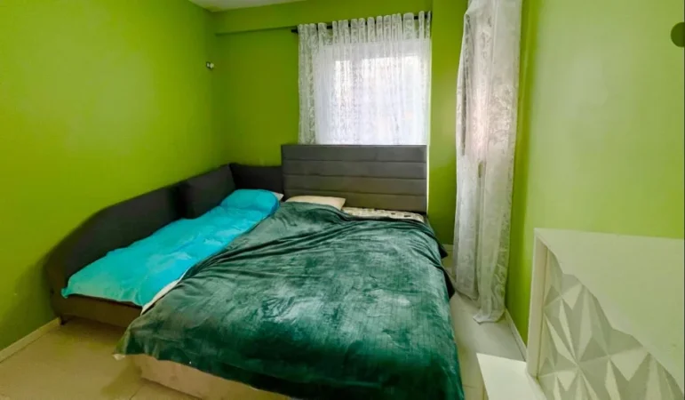Tirane, shitet apartament 1+1 Kati 2, 58 m² 145.000 € (Gjimnazi Partizani)