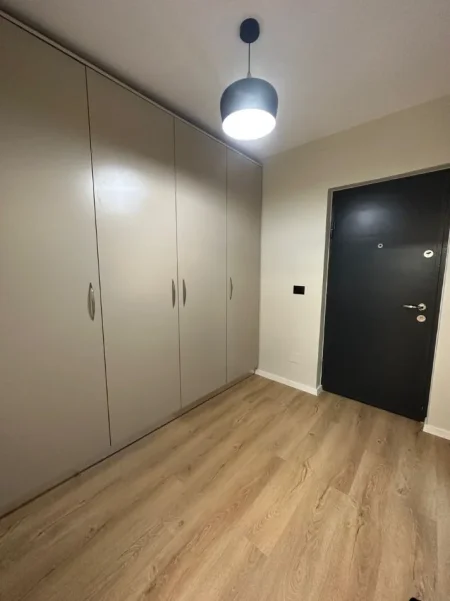 Tirane, jepet me qera nga Pronari, pa-komision apartament 1+1+Ballkon Kati 1, 58 m² 500 € (Rruga Riza Cerova)