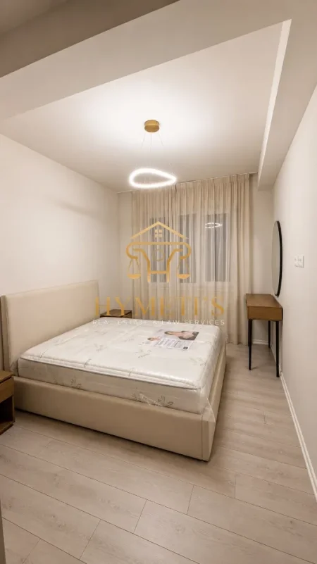 Tirane, jepet me qera apartament 1+1 , 80 m² 600 € (Green City, pranë EGLO)