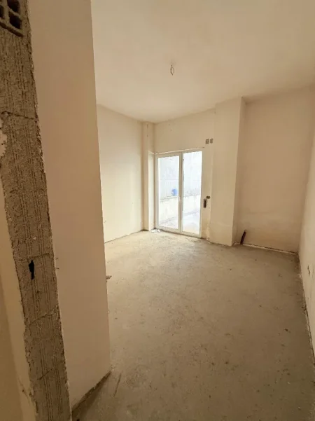 Tirane, shitet apartament 3+1+Aneks+Ballkon Kati 2, 205 m² 256.000 € (Kopshti zoologjik)