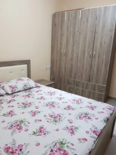Tirane, jepet me qera apartament 1+1 Kati 10, 70 m² 420 € (Bar Artisti ne Astir)