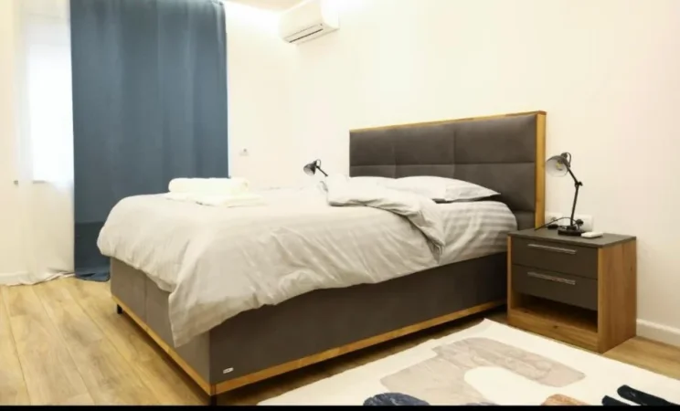 Tirane, jepet me qera apartament 2+1 Kati 2, 120 m² 940 € (mine peza)