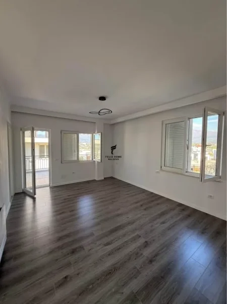 Tirane, jepet me qera Vile Vile 3 Katshe , 250 m² 3.000 € (TEG)
