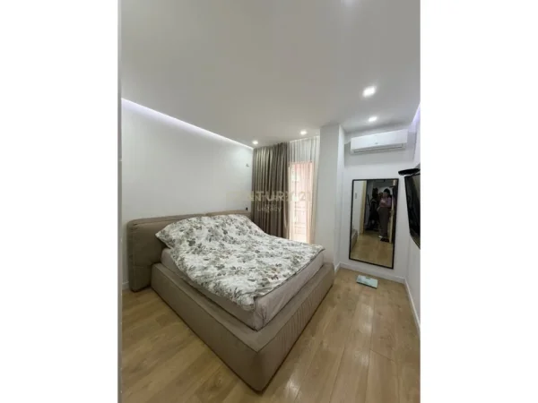 Tirane, shitet apartament 2+1 Kati 4, 112 m² 180.000 € (Yzberisht Legacy142358)