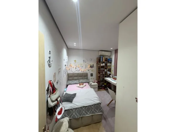 Tirane, shitet apartament 2+1 Kati 4, 112 m² 180.000 € (Yzberisht Legacy142358)