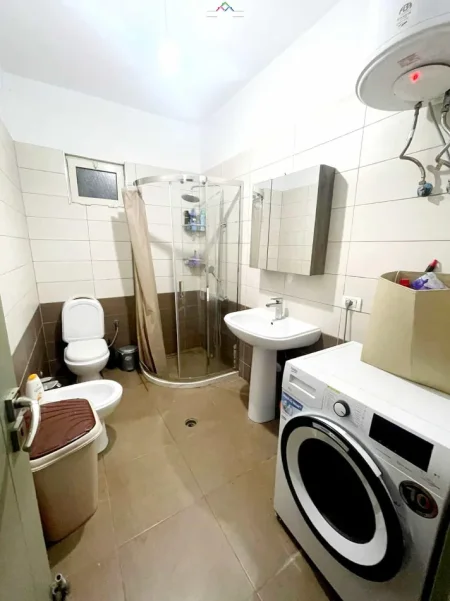Tirane, jepet me qera apartament 2+1 Kati 6, 90 m² 470 € (SHEFQET KUKA)