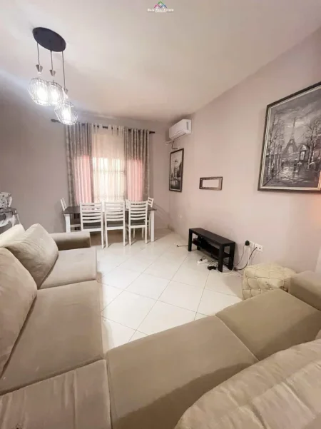 Tirane, jepet me qera apartament 2+1 Kati 6, 90 m² 470 € (SHEFQET KUKA)