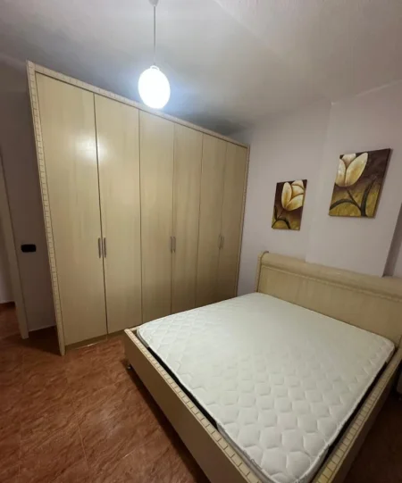 Tirane, jepet me qera apartament 2+1 Kati 11, 80 m² 550 € (Rruga e Durrësit)