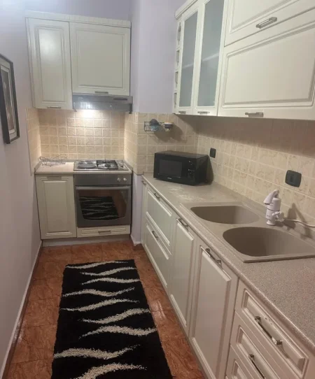 Tirane, jepet me qera apartament 2+1 Kati 11, 80 m² 550 € (Rruga e Durrësit)