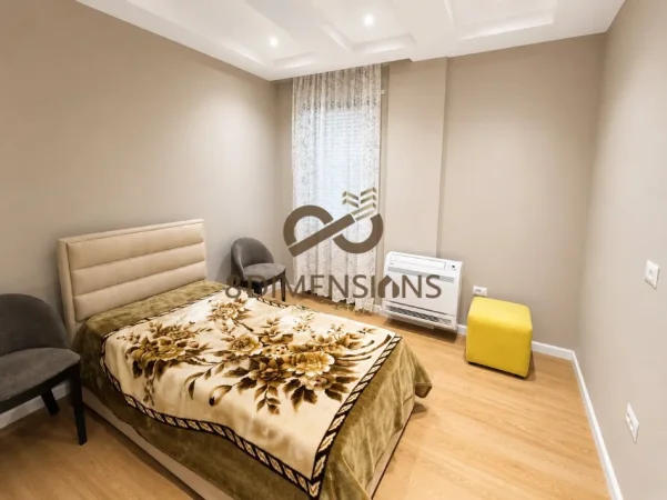 Tirane, jepet me qera apartament 3+1+Ballkon Kati 2, 125 m² 800 € (kodra e priftit)
