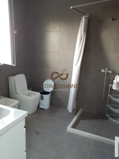 Tirane, jepet me qera apartament 3+1+Ballkon Kati 3, 115 m² 550 € (rruga e elbasanit)