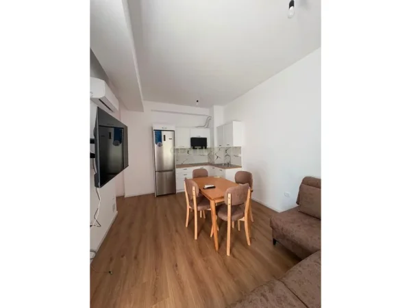 Tirane, jepet me qera apartament 1+1 Kati 3, 60 m² 400 € (Ali Demi prestige143249)