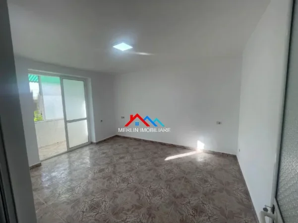 Tirane, jepet me qera zyre Kati 3, 73 m² 475 € (RRUGA FERIT XHAJKO)