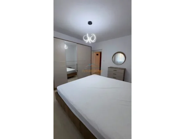 Tirane, jepet me qera apartament 2+1 Kati 3, 72 m² 650 € (Rruga Irfan Tomini)