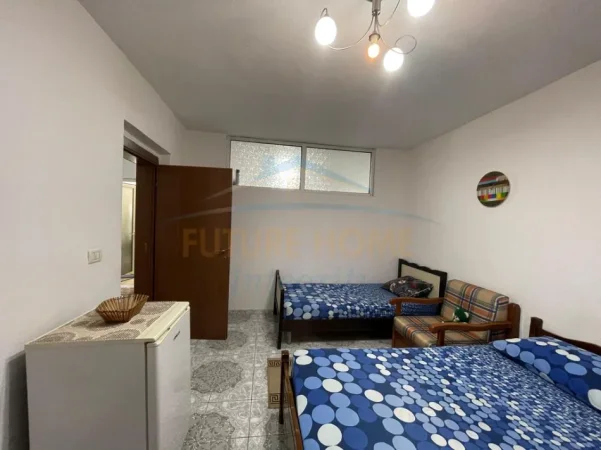 Tirane, jepet me qera apartament 1+1 Kati 3, 58 m² 400 € (Bllok)