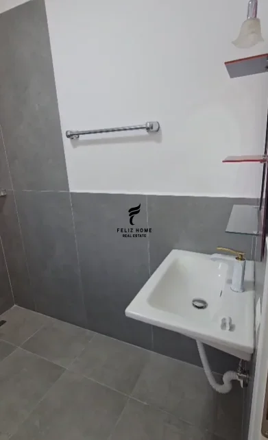 Tirane, jepet me qera Vile Vile 2 Katshe , 500 m² 2.500 € (CASA ITALIA)