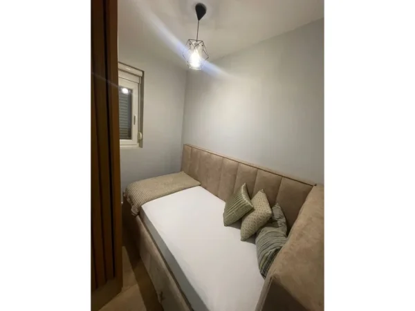 Tirane, jepet me qera apartament 1+1 Kati 2, 60 m² 650 € (Tregu Elektrik Premier143934)