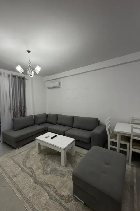 Tirane, jepet me qera apartament 2+1 Kati 3, 106 m² 550 € (Astir)