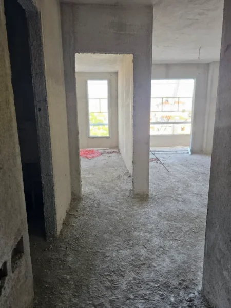 Tirane, shitet apartament 1+1+Ballkon Kati 3, 67 m² 88.023 € (Univers City)