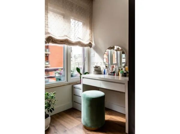 Tirane, jepet me qera apartament 2+1+Ballkon Kati 5, 115 m² 1.500 € 