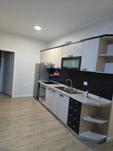 Tirane, jepet me qera apartament 1+1+Ballkon Kati 2, 65 m² 500 € 