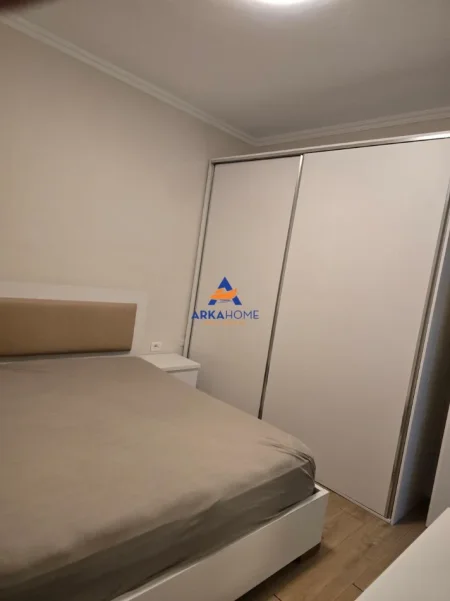 Tirane, jepet me qera apartament 1+1+Ballkon Kati 2, 65 m² 500 € 