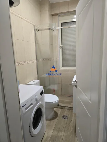 Tirane, jepet me qera apartament 1+1+Ballkon Kati 2, 65 m² 500 € 