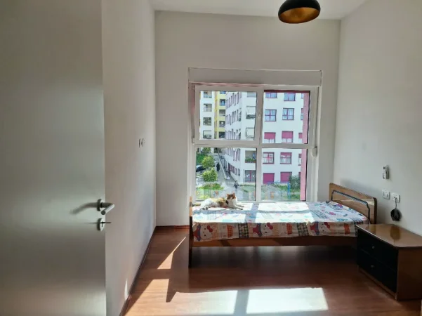 Tirane, jepet me qera apartament 2+1+Aneks+Ballkon Kati 5, 85 m² 550 € (Ali Dem , Kompleksi Mangalem.)