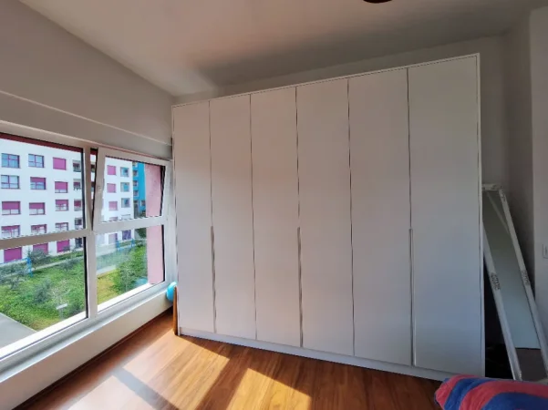 Tirane, jepet me qera apartament 2+1+Aneks+Ballkon Kati 5, 85 m² 550 € (Ali Dem , Kompleksi Mangalem.)
