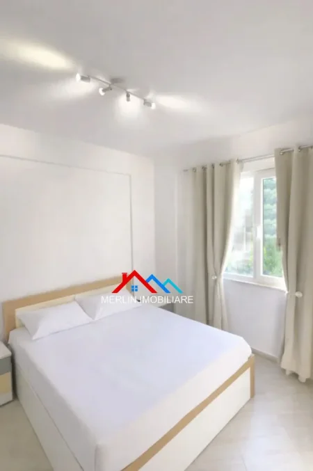 Tirane, jepet me qera apartament 3+1+Ballkon Kati 3, 110 m² 700 € (RRUGA HAMDI SINA,LIQENI I THATE)