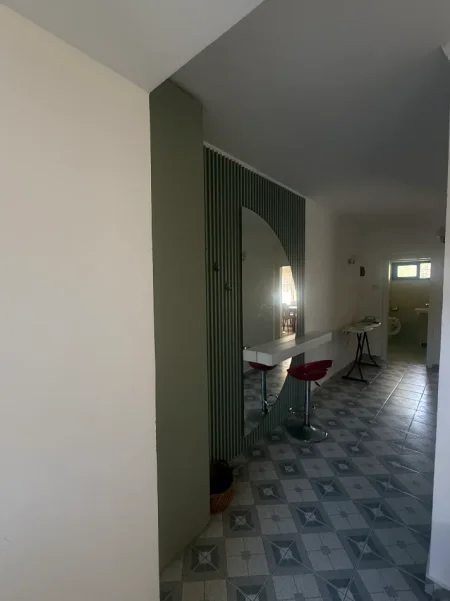 Tirane, jap me qera apartament 2+1+Ballkon Kati 2, 60 m² 470 €