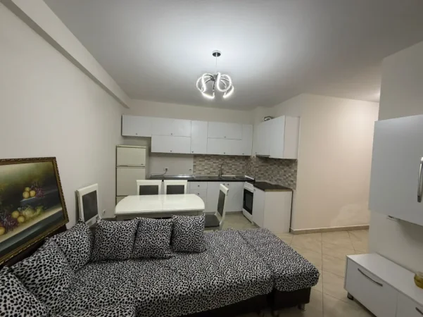 Tirane, jepet me qera apartament 2+1 Kati 2, 85 m² 600 € (Don Bosko)