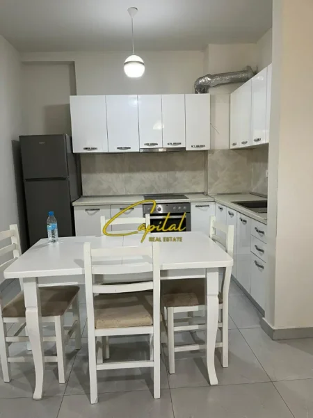 Tirane, jepet me qera apartament 2+1 Kati 9, 92 m² 550 € (GOLDEN PARK RESIDENCE)