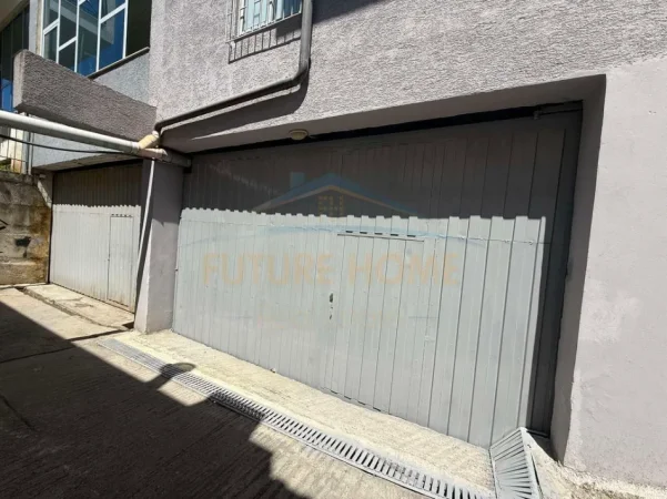 Tirane, jepet me qera ambjent biznesi Kati 0, 280 m² 1.700 € (Ardeno)