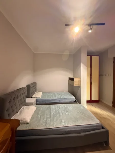 Tirane, jepet me qera garsonier Kati 0, Rruga Ferit Xhajko, Çmimi: 30.000 Leke