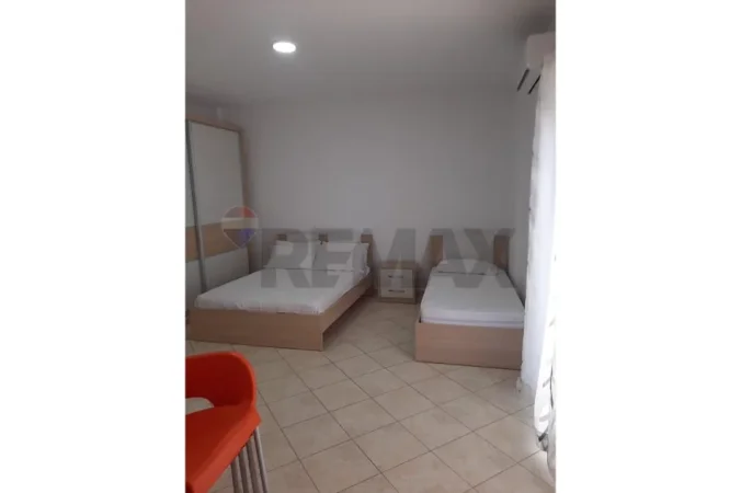 Vlore - Lungomare, jepet me qera garsonier Studio Kati 4, 45 m² 375 € (Rruga Aleksander Moisiu, Vlore)