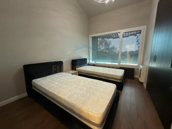 Tirane, shitet apartament 3+1+Ballkon Kati 1, 174 m² 550.000 € (LONG HILL)