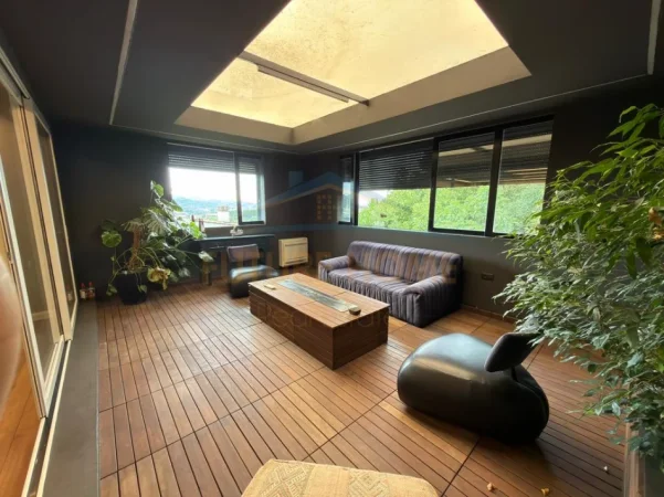 Tirane, shitet apartament 3+1+Ballkon Kati 1, 174 m² 550.000 € (LONG HILL)